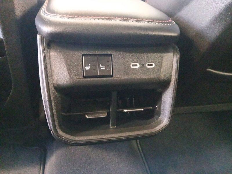 2024 Dodge Charger Daytona Scat Pack photo 3