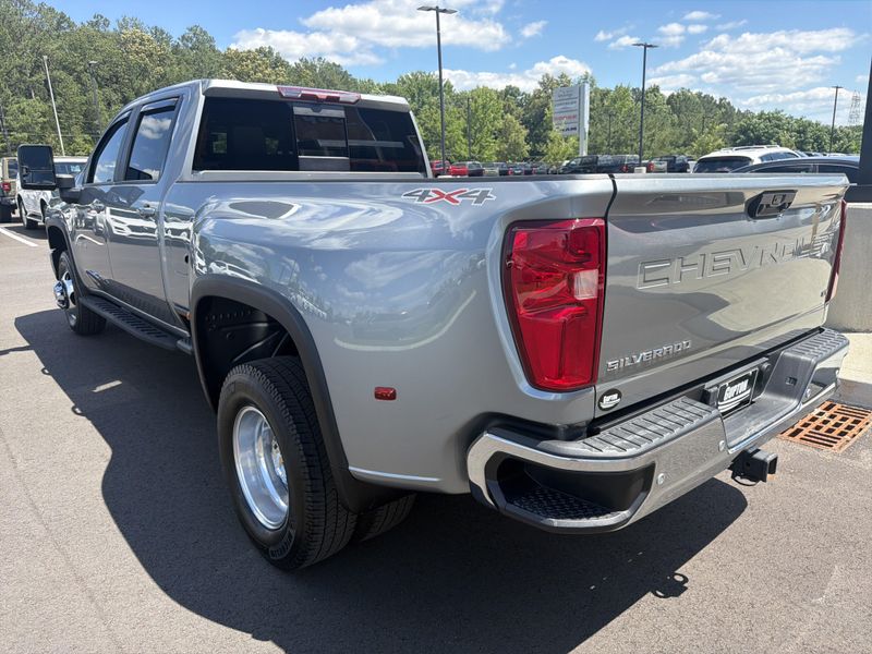 Used 2024 Chevrolet Silverado 3500HD LTImage 17