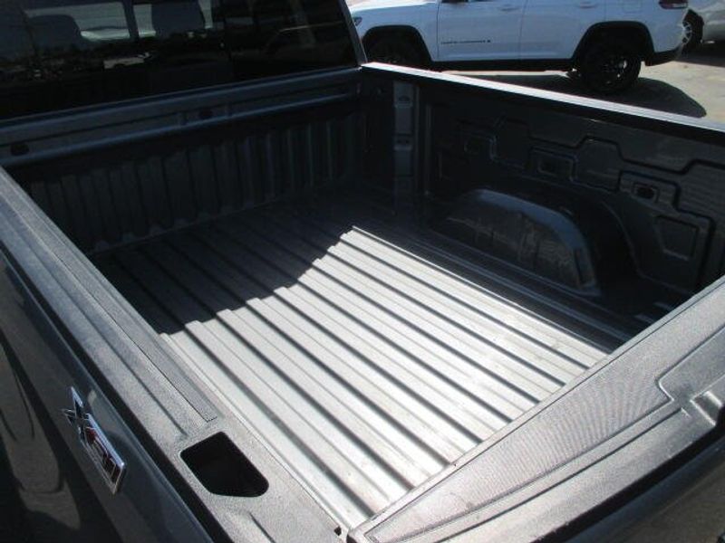 Used 2020 GMC Sierra 1500 ElevationImage 13