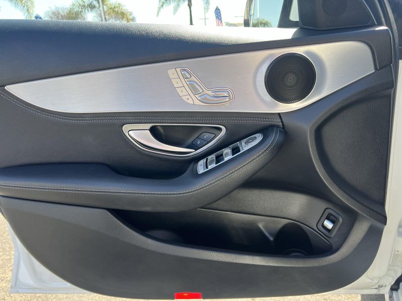 2016 Mercedes-Benz C-Class C 300Image 5