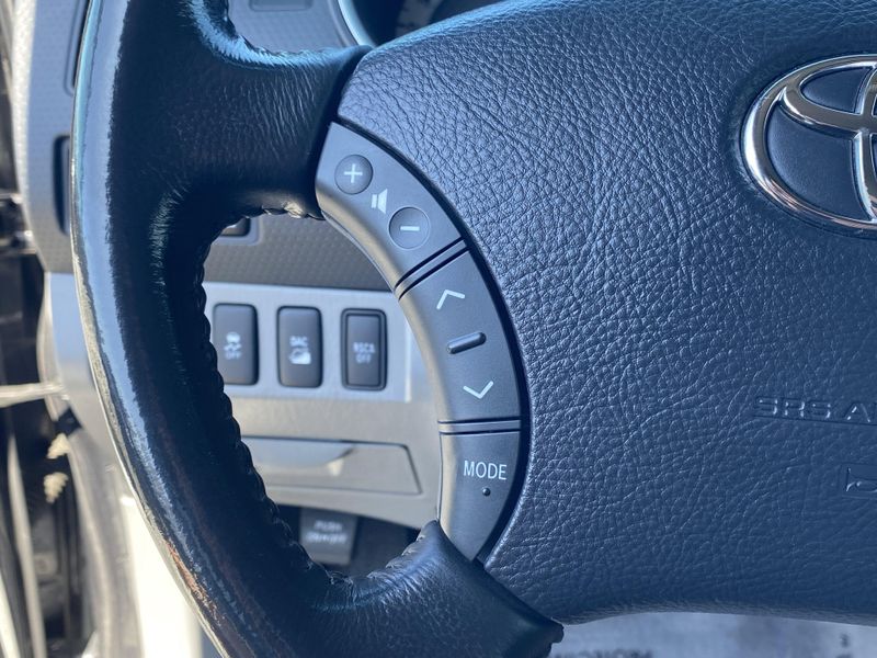 Used 2011 Toyota Tacoma Image 26
