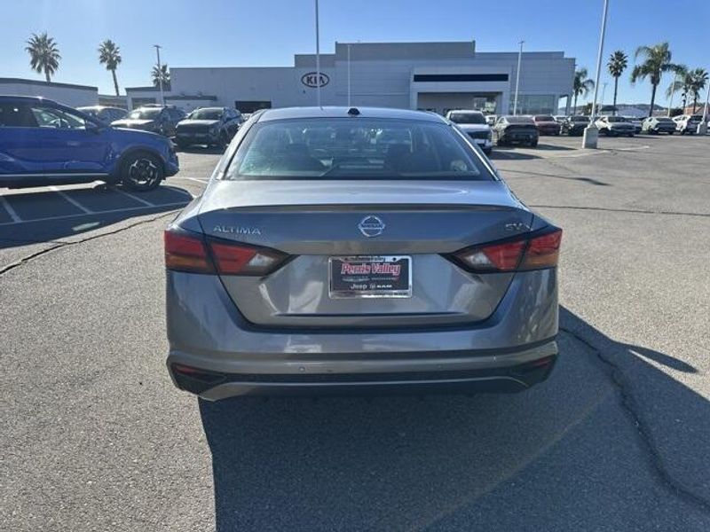 Used 2022 Nissan Altima 2.5 SVImage 4