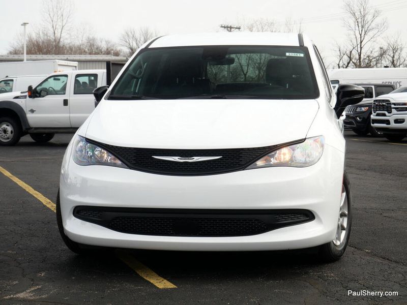 New 2026 Chrysler Voyager Lx