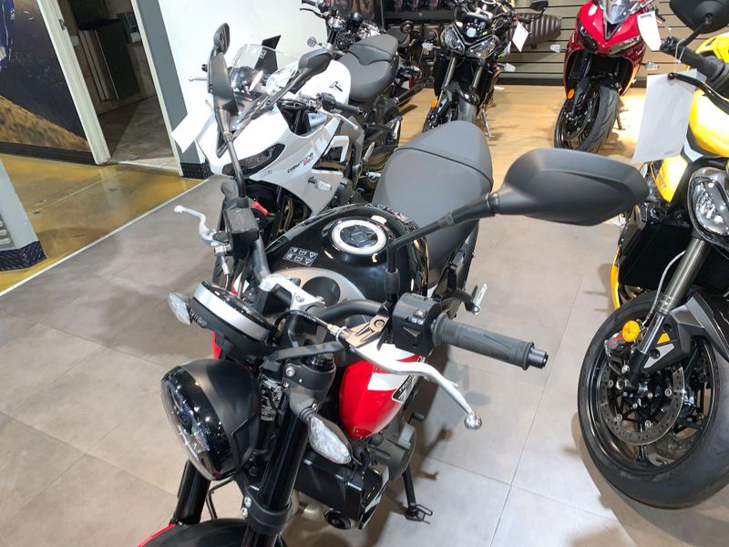 New 2025 Triumph TRIDENT 660 Image 12