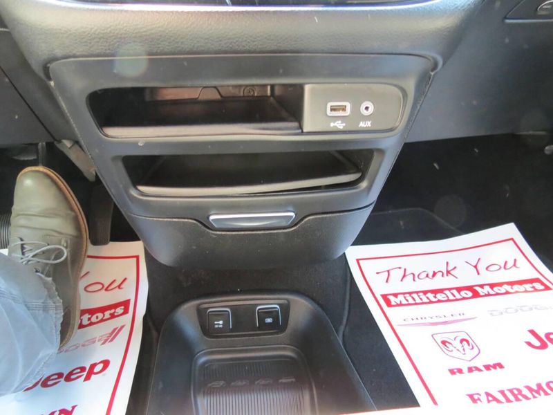 Used 2020 Chrysler Pacifica Touring 4dr Mini VanImage 20