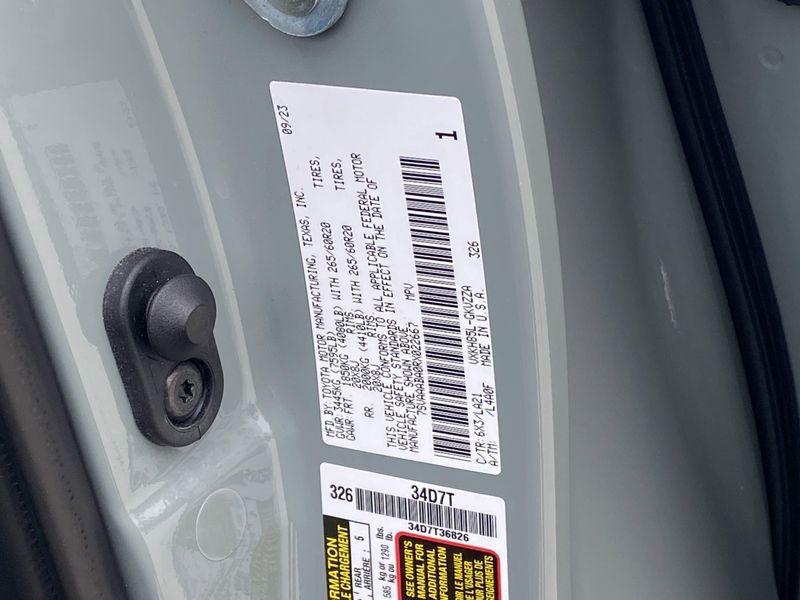 Used 2024 Toyota Sequoia PlatinumImage 33