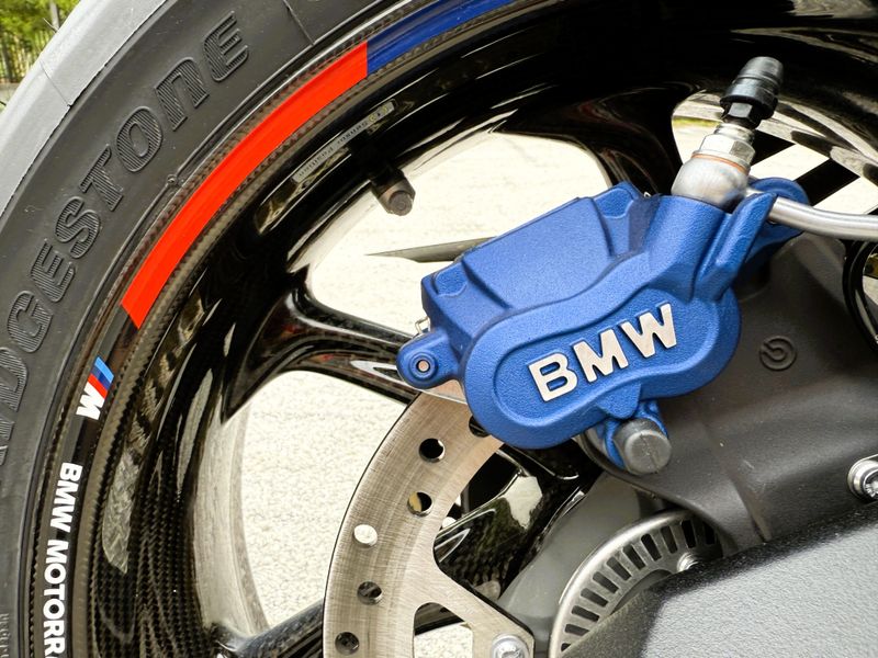 2025 BMW M 1000 XR