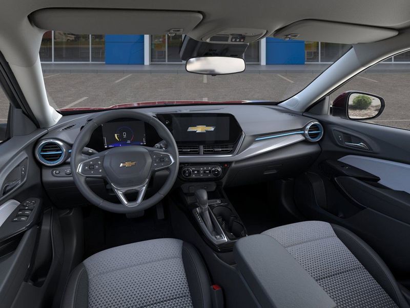 2025 Chevrolet Trax LTImage 15