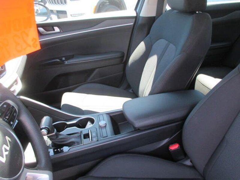 2023 Kia K5 LXSImage 19