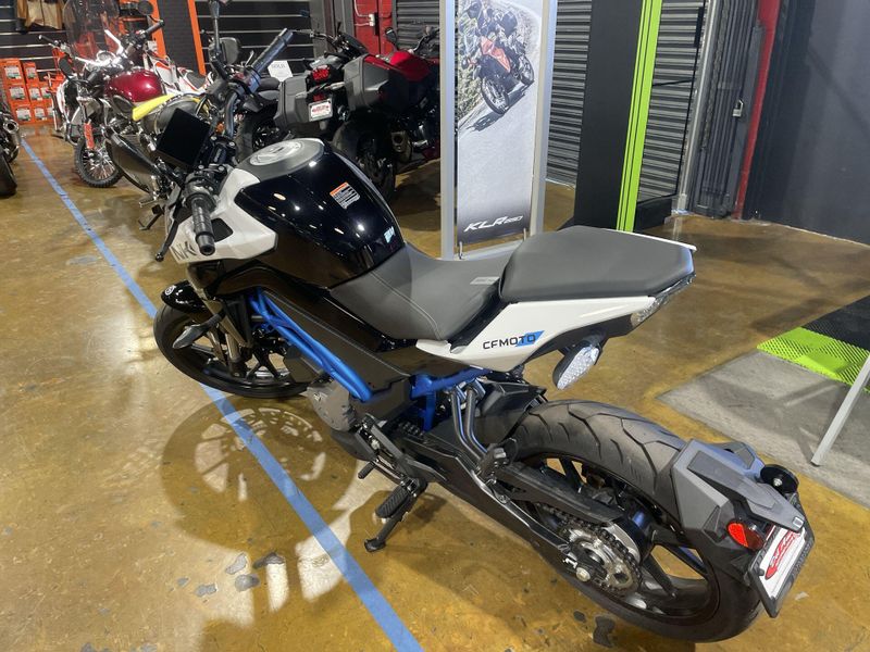 Used 2025 CFMOTO 300NK Image 10