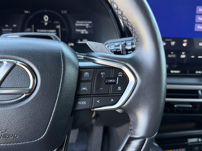 Used 2025 Lexus RX 350h PremiumImage 25