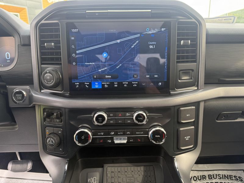 2025 Ford F-150 XLT photo 14
