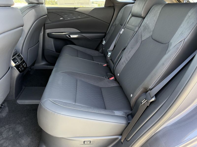 New 2026 Lexus RX 450h+ LuxuryImage 28