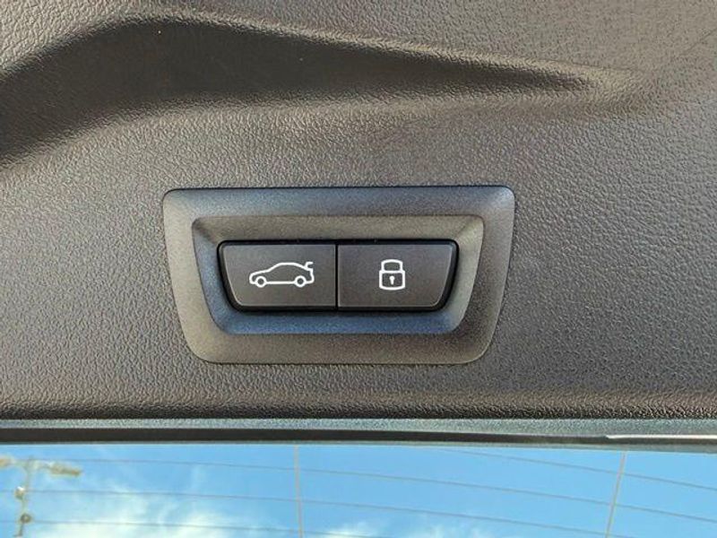Used 2026 BMW X5 sDrive40iImage 17