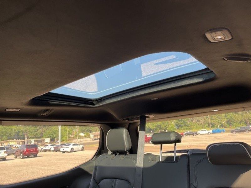 2022 Grand Wagoneer Obsidian 4x4Image 26