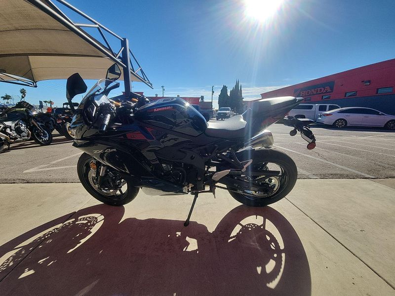 New 2026 Kawasaki NINJA ZX-4R ABS Image 15