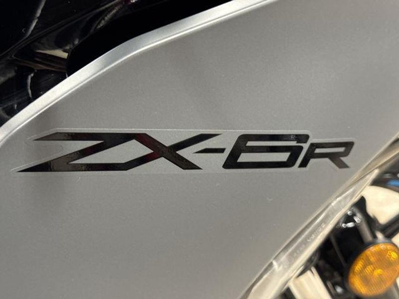 New 2026 Kawasaki NINJA ZX-6R ABS Image 25