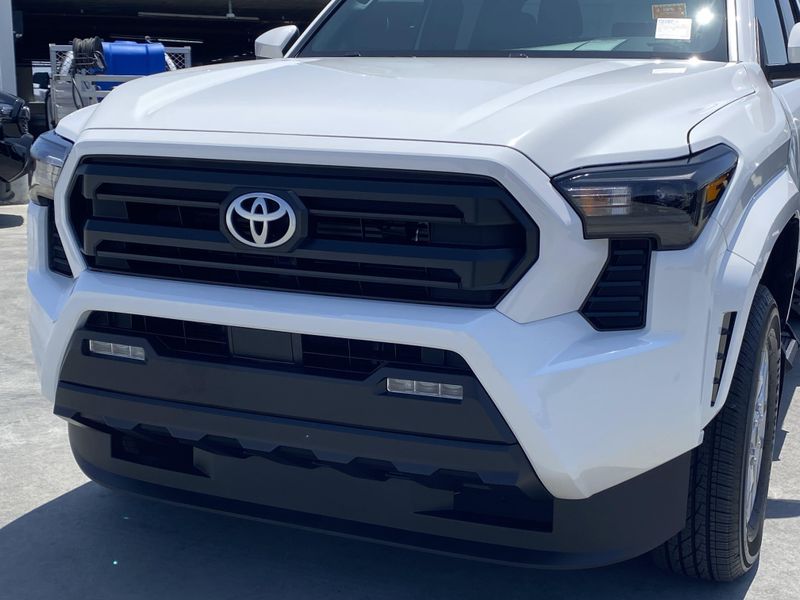 New 2025 Toyota Tacoma SR5Image 7