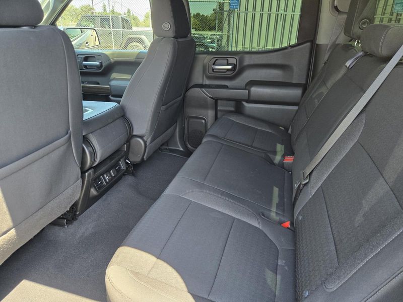 Used 2022 Chevrolet Silverado 1500 LTD 2WD Crew Cab 147 LT