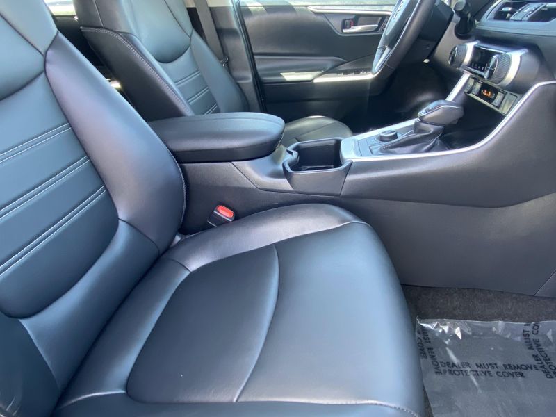 2024 Toyota RAV4 XLE PremiumImage 12