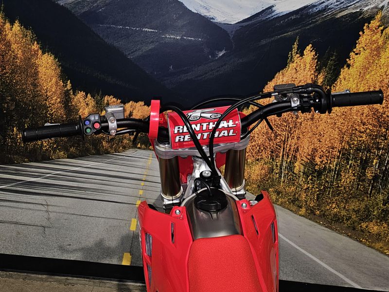 New 2025 Honda CRF450R Image 15