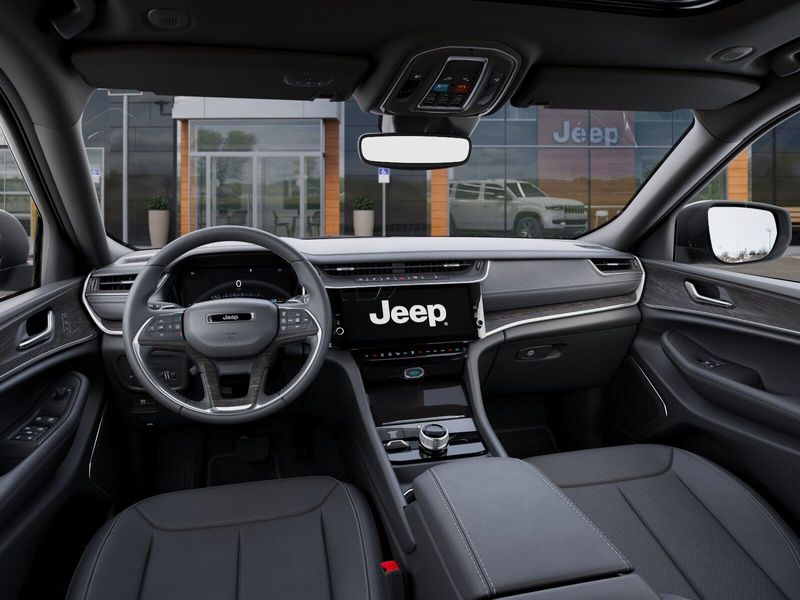 New 2026 Jeep Grand Cherokee L Limited Reserve 4x4Image 35
