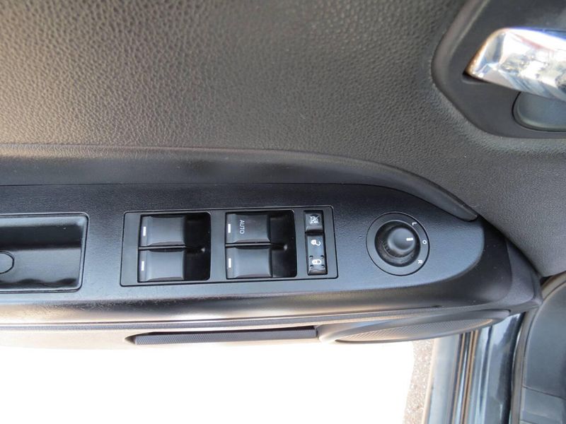Used 2011 Jeep Patriot Sport 4x4 4dr SUVImage 10