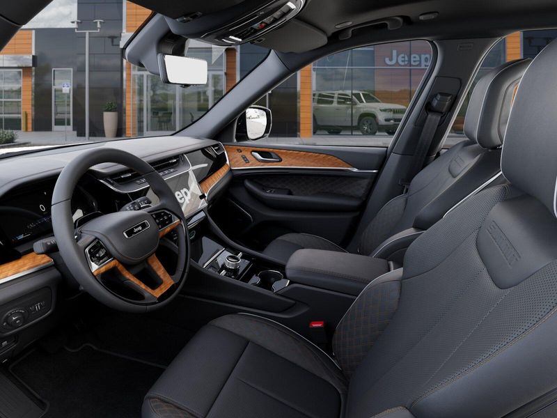 New 2026 Jeep Grand Cherokee L Summit 4x4Image 48