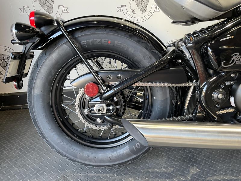 2025 Triumph BONNEVILLE BOBBER