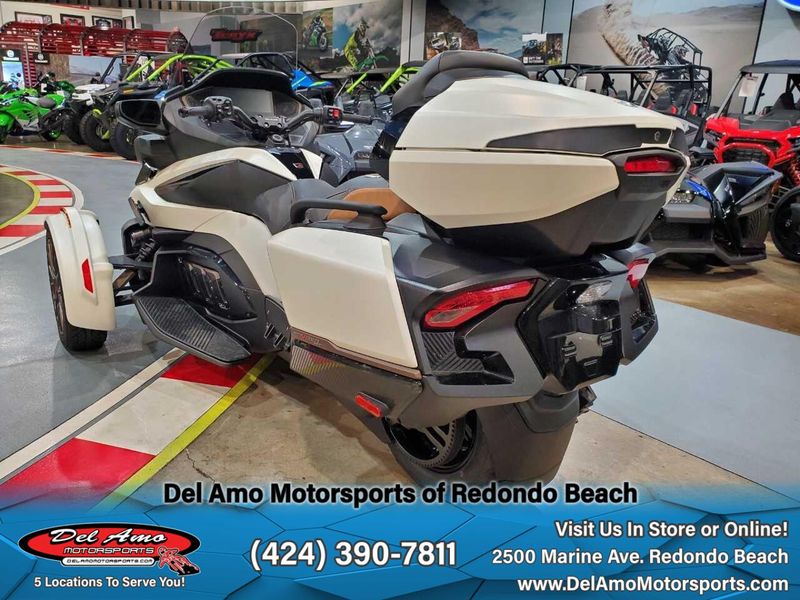 2024 Can-Am SPYDER RT SEA-TO-SKY (SE6)Image 4