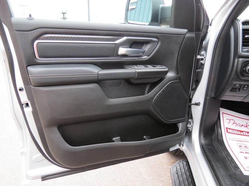 New 2027 RAM 1500 Big Horn Crew Cab 4x4 5