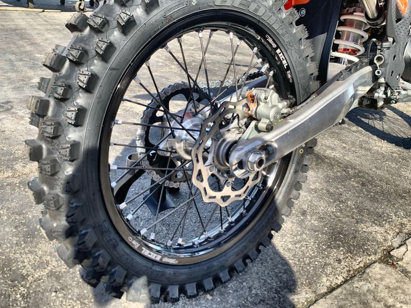 New 2025 KTM 300 SX Image 20