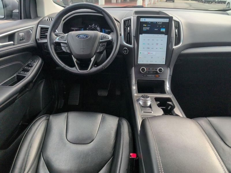 2022 Ford Edge TitaniumImage 33