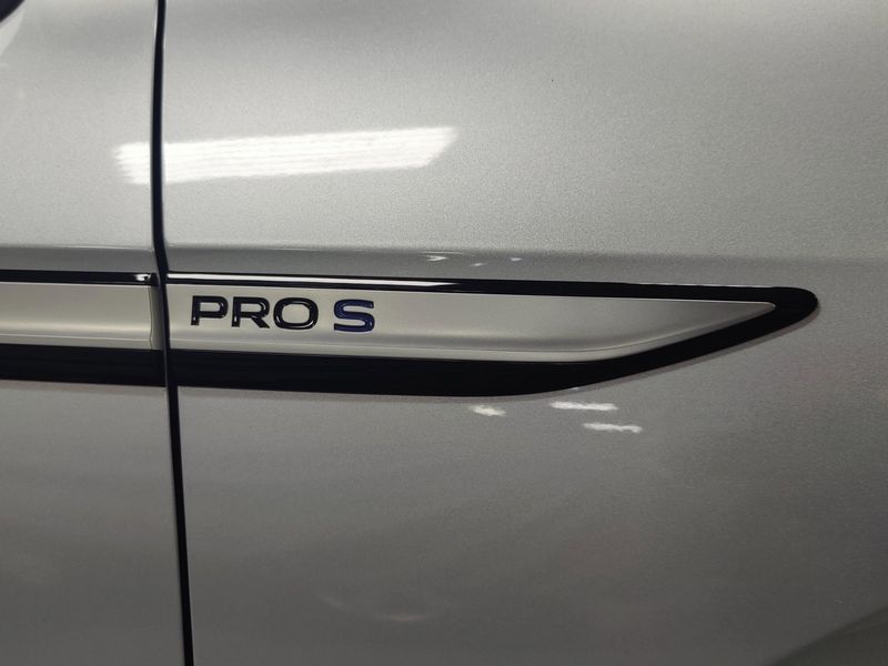 2021 Volkswagen ID.4 Pro S 82kw w/Glass RoofImage 5