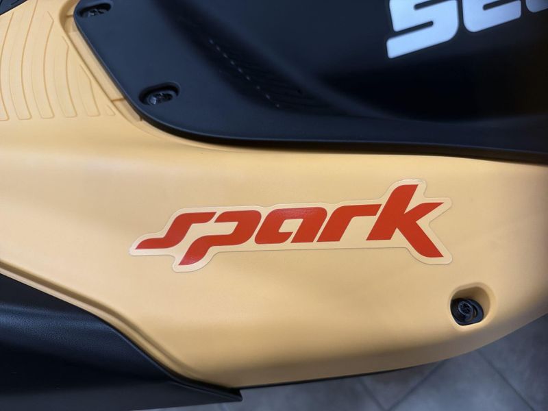 New 2026 Sea-Doo SPARK FOR 3 90 CONVENIENCE PACKAGE (SOUND SYSTEM) Image 24