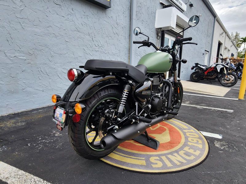New 2024 Royal Enfield METEOR 350 Image 13
