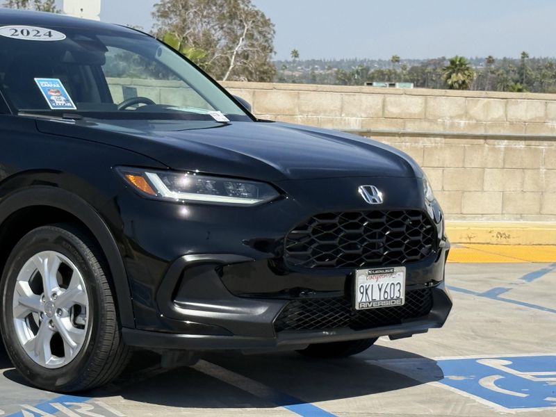 Used 2024 Honda HR-V LXImage 3