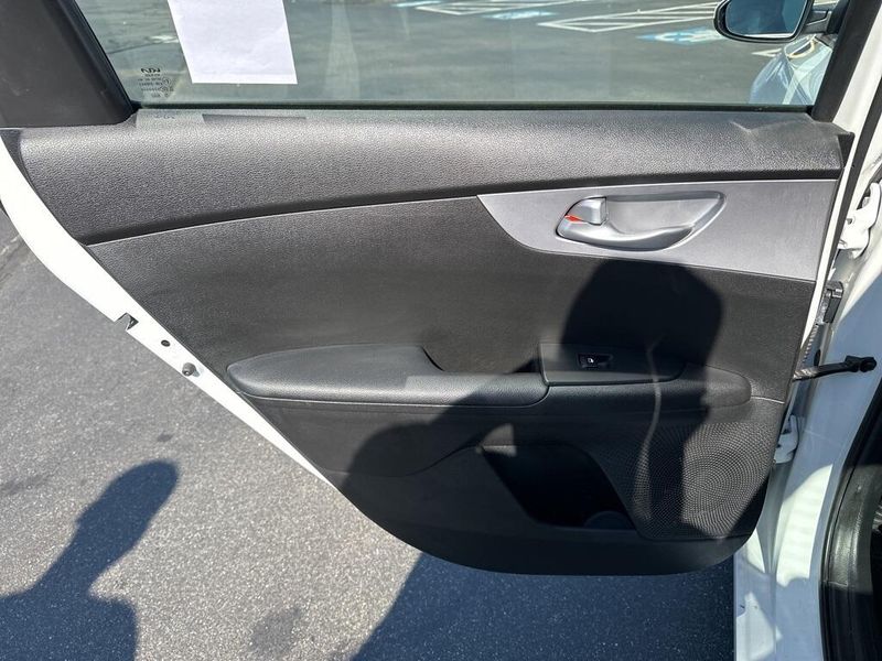 Used 2023 Kia Forte LXSImage 22