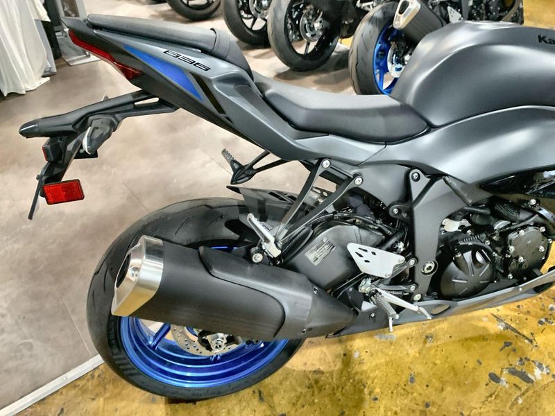 New 2026 Kawasaki NINJA ZX-6R Image 14