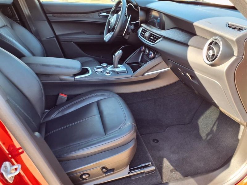2022 Alfa Romeo Stelvio SprintImage 14