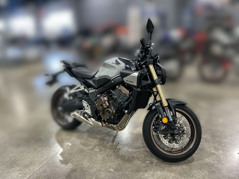 Used 2024 Honda CB650R Image 11