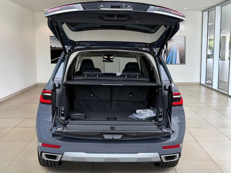 2025 BMW X7 xDrive40iImage 15