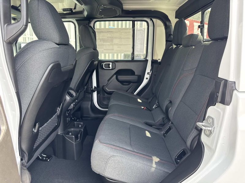 New 2026 Jeep Gladiator Rubicon 4x4
