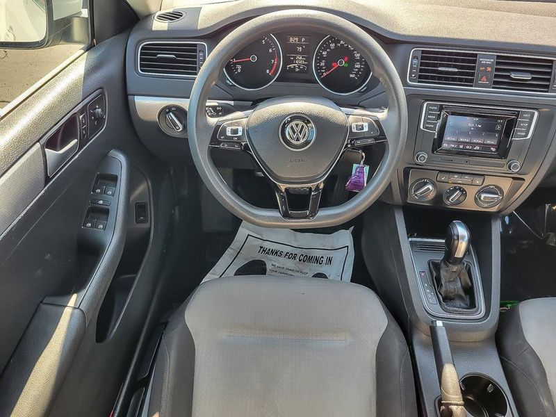 2017 Volkswagen Jetta 1.4T S photo 13