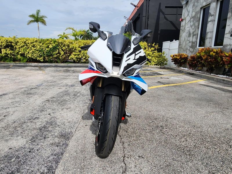 2026 BMW S 1000 RRImage 2