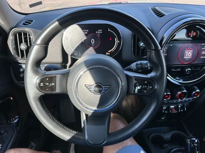 2022 MINI Countryman SignatureImage 2