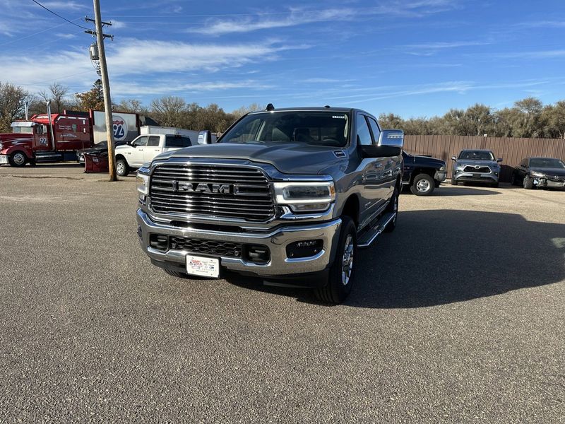 2024 RAM 3500 Laramie Crew Cab 4x4 6