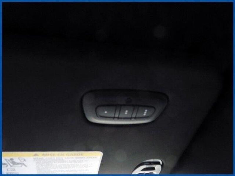 2025 RAM 1500 LaramieImage 19
