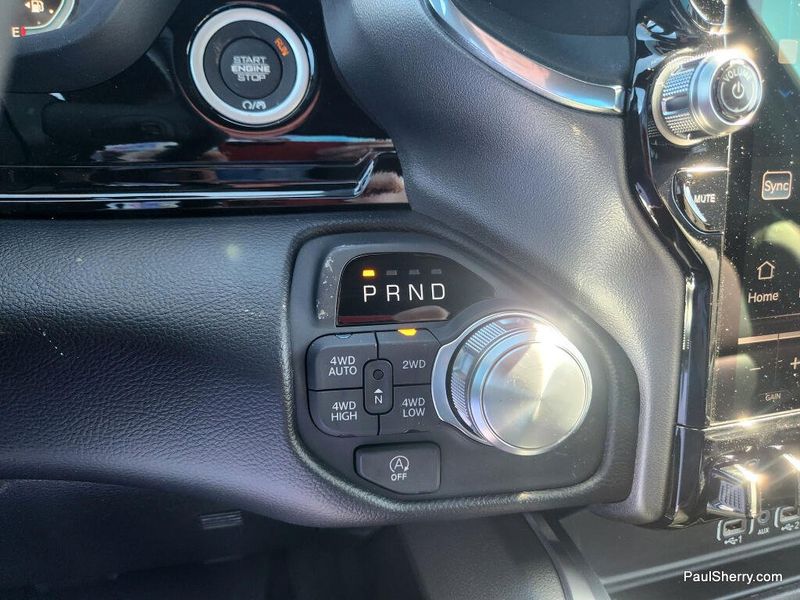 New 2026 RAM 1500 Laramie Crew Cab 4x4 5'7' Box