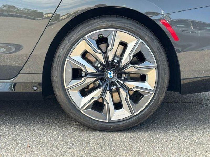 New 2026 BMW 7 Series 760i xDriveImage 14